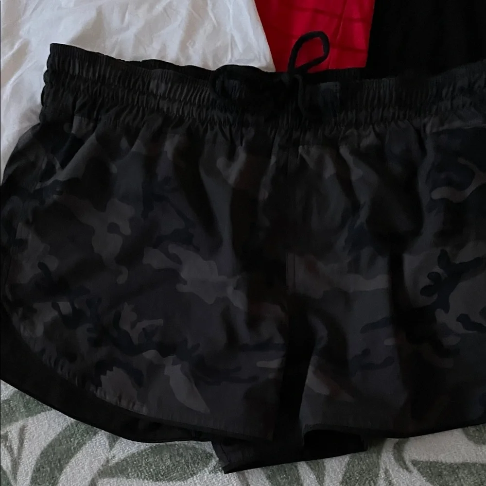 3 ZYIA Athletic Tank Tops + Black Camo Workout Shorts Size XL - Picture 2 of 5